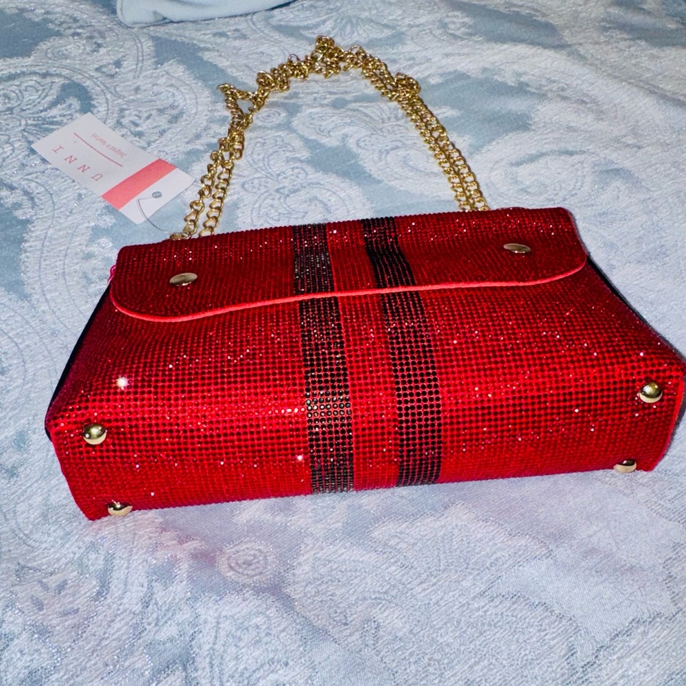 Red Beaded Shoulder Bag with Gold Chain - Picture 4 of 6
